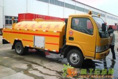 本公司备有各种大中小型疏通设备，对于饭店油堵，家庭尿碱，市政