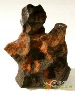 黑色石头是陨石吗