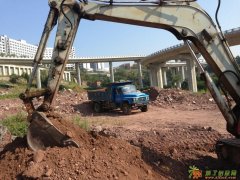 近年来什么工作好找容易就业？学挖掘机难不难？