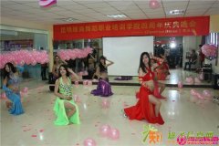 昆明缔尚舞蹈不做随到随学只做定期开班