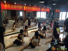 有梦就来梦尚 我们相约梦尚 我们舞动青春！！！