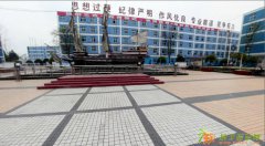 成都学汽修哪个学校好 四川五月花汽修学校招生 五月花电话