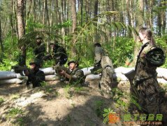 深圳南澳游野炊野战听海踏浪