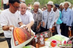 陕西少华建筑工程有限公司董事长高海军慰问空巢老人