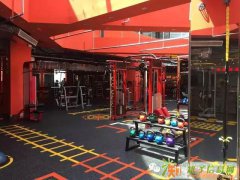 费恩莱斯旗舰店健身俱乐部