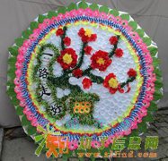 花圈批发厂家，优质花圈价格低，保证质量！