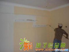 专业承接家庭、《公司》墙面粉刷，刮腻子、木门喷漆