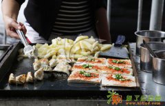 铁板豆腐怎么做 街头铁板豆腐加盟培训 香辣铁板豆腐的做法 铁