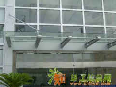 天津河西区 安装玻璃雨搭 钢化玻璃雨搭