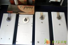 亦庄安装北京玻璃门维修玻璃门安装地弹簧