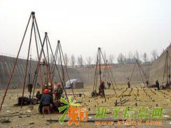 北京大兴基础打桩专业人工挖桩/基坑支护打钢管桩/钢板桩