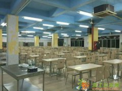 8人不锈钢连体学生餐桌椅 轩木鑫