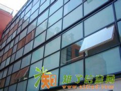 专业玻璃隔断镜子安装钢化玻璃