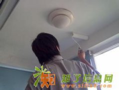 长宁区延安西路二手房翻新墙面涂料修补刷发黄变黑墙面粉刷