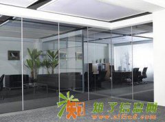 东丽区空港开发区安装玻璃隔断办公玻璃隔断磨砂玻璃隔断安装
