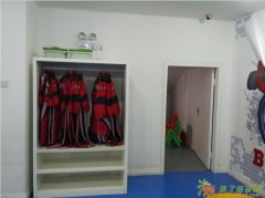 希乐城内黄金旺铺 周流量3万 5000/月祝你成功