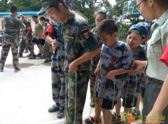 上海军事夏令营团结就是力量