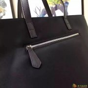 FENDI芬迪 小怪兽牛皮单肩手提包 购物袋流行女包经典款