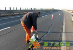 泰安冬天路面灌缝胶还能灌缝吗