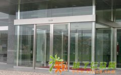 顺义区天竺安装各类玻璃门维修玻璃门快速上门价格合理