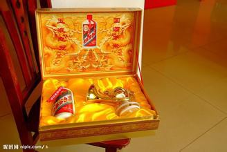 东城回收90年代老酒回收茅台酒国窖1573