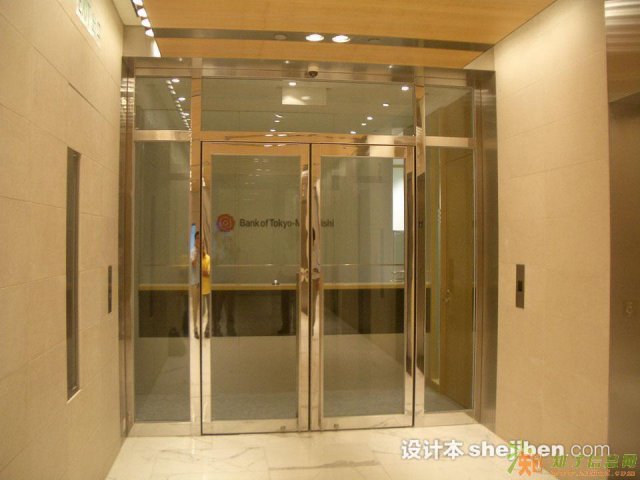 南昌维修玻璃门 更换玻璃门各种配件玻璃开孔定制玻璃