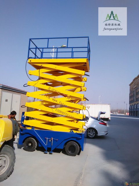 移动剪叉升降平台十米升降高空作业车