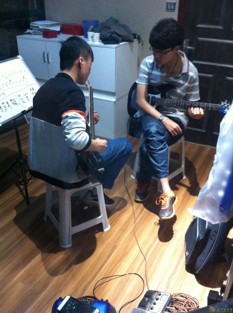 想学民谣的可以来免费体验哦