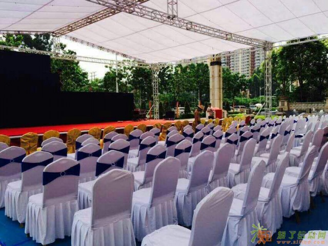 龙岗舞台搭建 帐篷搭建 音响桌椅灯光地毯租赁