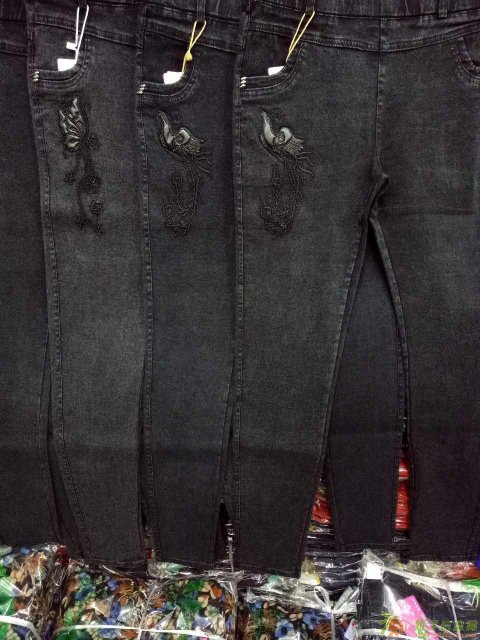 低价货源女裤等最便宜服装甩货地摊店铺夜市批发