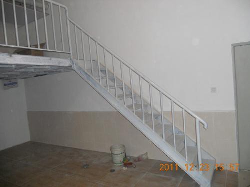 开发区专业复试结构楼房地面隔层制作楼梯焊接