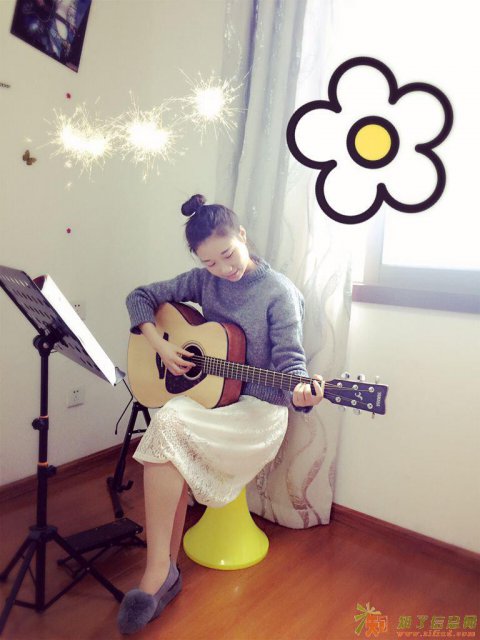 成都锦华万达广场零基础培训吉他民谣吉他弹唱包教包会