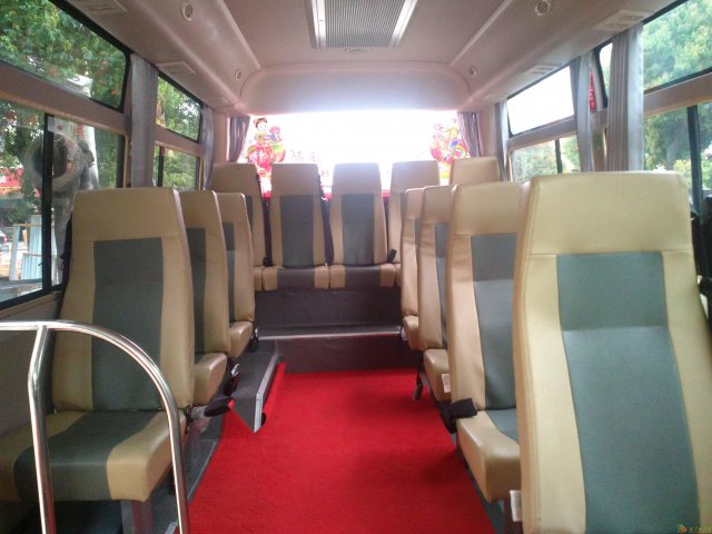 合肥19座安凯中巴客车出租长短途旅游包车婚礼接送等