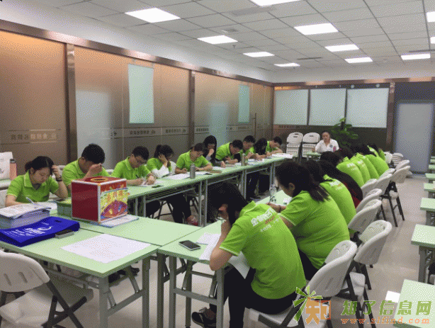 与众不同的卡优-给你一个与众不同的暑假