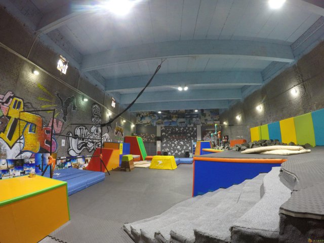 重庆跃飞跑酷，空翻培训