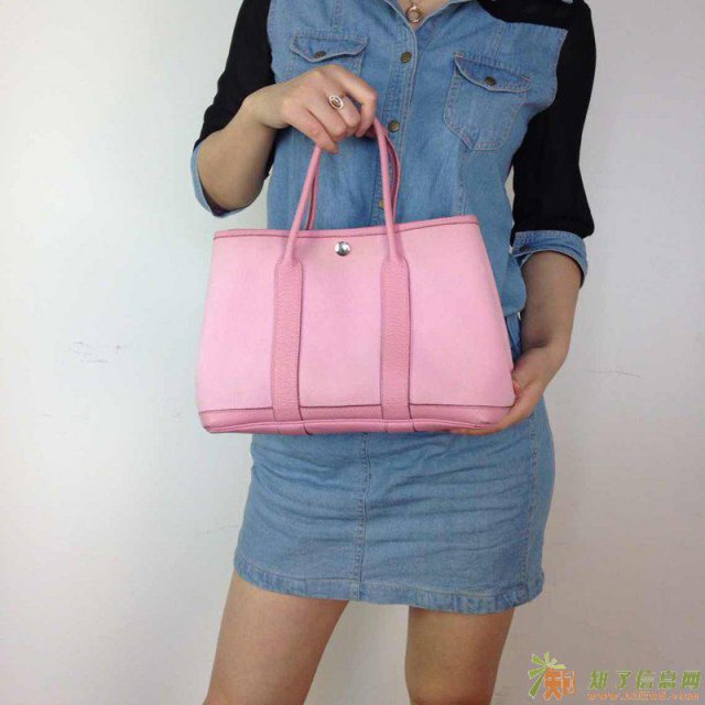 广州白云奢饰品男女包包供货批发代理