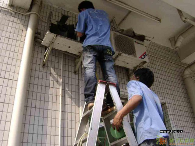 闵行区金都路空调维修安装54182191空调加药水