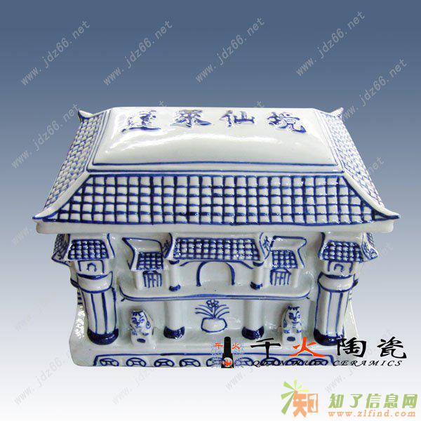 景德镇陶瓷骨灰盒生产厂家，骨灰盒批发市场