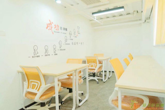 劲松15平米 2000元 精装带家具 空调宽带全包