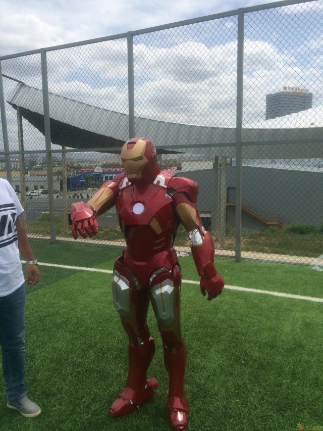 机器人商业暖场活动穿戴互动智能陪伴群演漫步Vr体验等