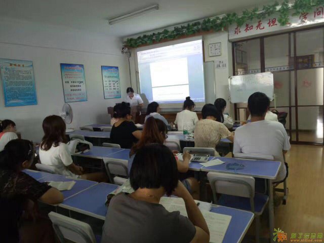 盛通学校会计实践特色班