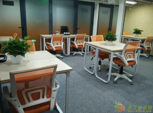 劲松小平米办公室2000元起租 工位500元/月