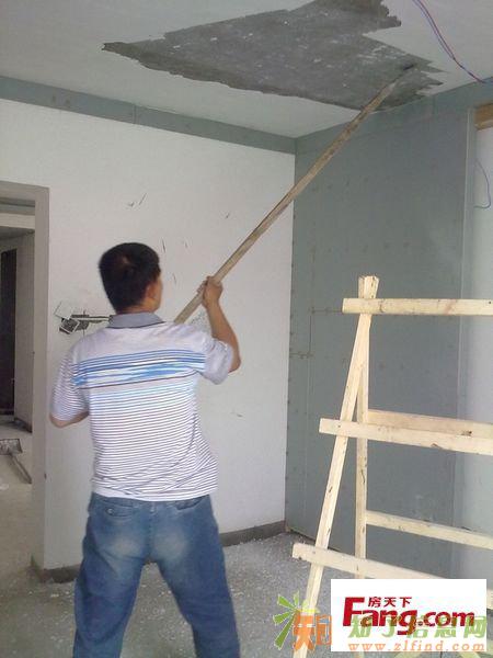 南昌服务家庭墙面粉刷墙面修补裂缝刮腻子铲顶维修等