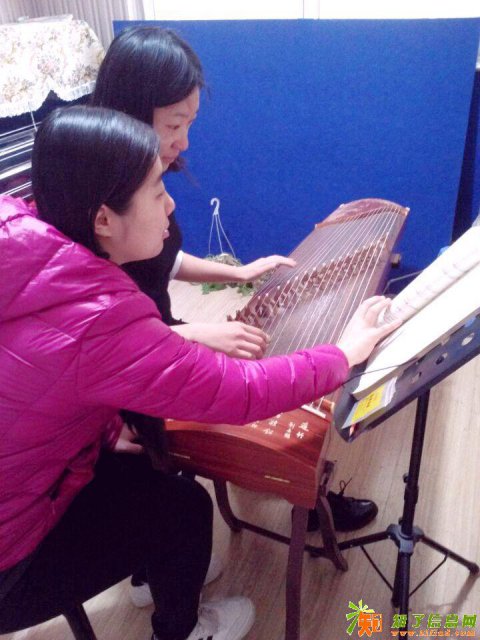 国贸360专业古筝培训—专业古筝老师授课