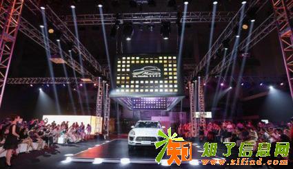 提供专业舞台灯光、音响设备的销售和租赁