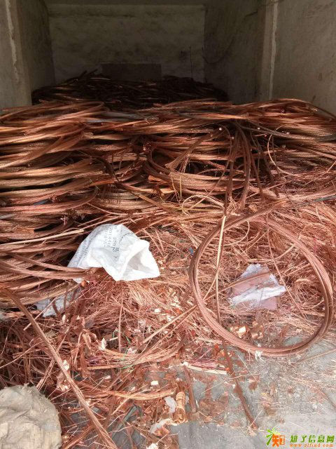 昆山高价回收废旧物品、电缆线、金属、塑料。