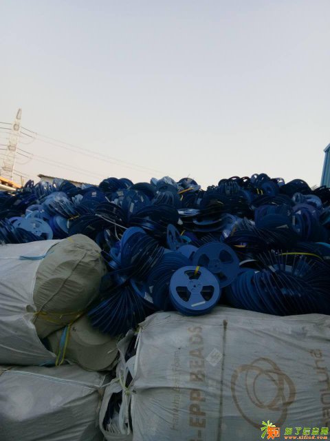 高价回收不锈钢、电缆线、塑料、金属、废旧物品。