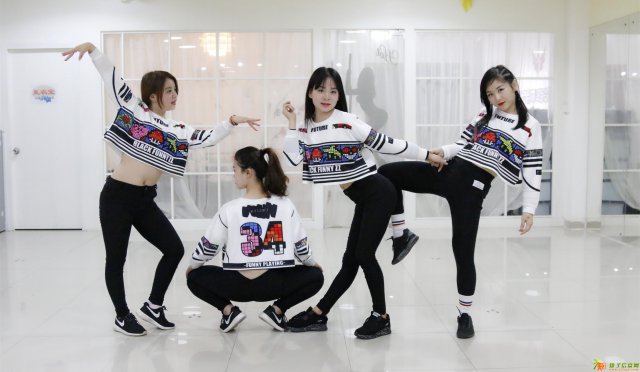 深圳宝安碧海湾附近专业的爵士舞培训学校