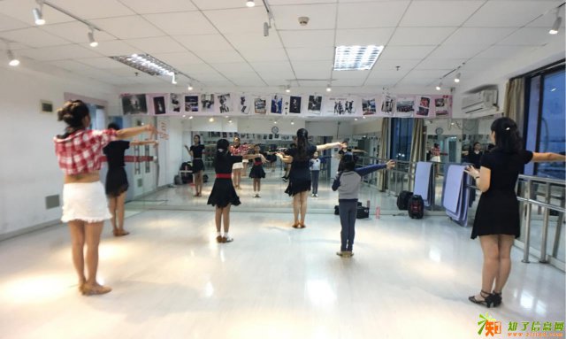 深圳龙华专业爵士舞培训班，爵士舞教练班年会演出编排