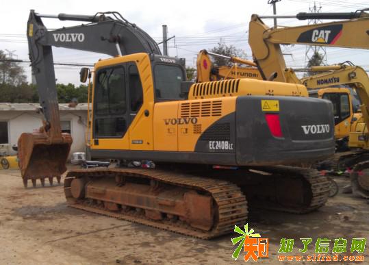 沃尔沃EC240BLC二手进口挖掘机出售